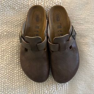 Birkenstock Boston Leather Clogs